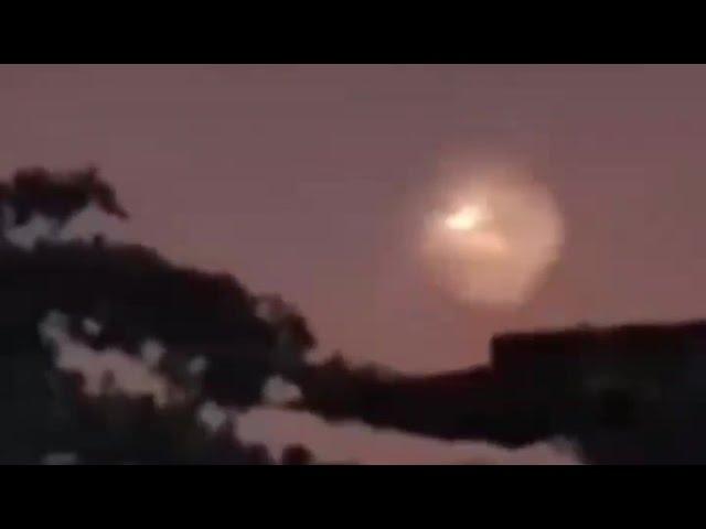 This strange and large luminous Orb was seen by many people in different parts of Mexico