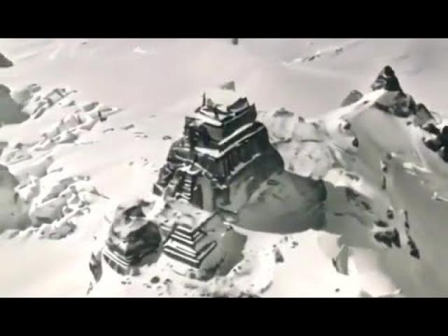 Is this why Antarctica is a no-fly zone? Ruins of an ancient civilization scattered throughout