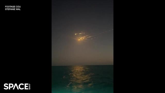 Debris from SpaceX Starship flight 8 explosion streaks across Bahamas night sky