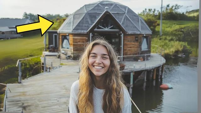 Young Woman Builds Her Own House on the Water — Don’t Judge Until You See the Inside