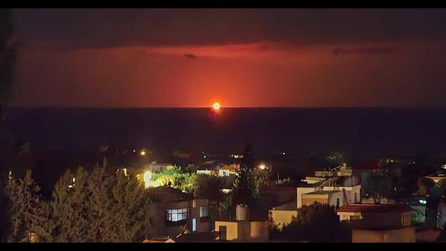 All hell breaking loose off the coast of Florida, there's a UFO mothership underwater off the coast