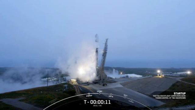Blastoff! SpaceX launches next-gen US spy satellites from California