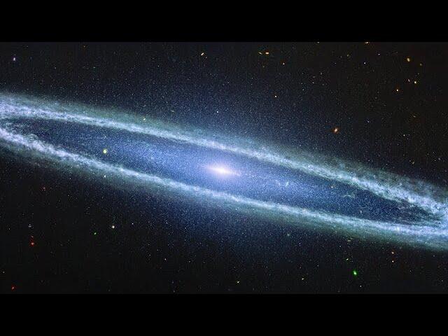 Pan video: Sombrero Galaxy