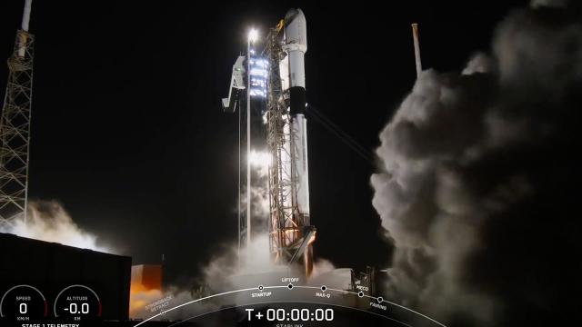 Blastoff! SpaceX launches Starlink batch on booster's record-breaking 26th flight, nails landing