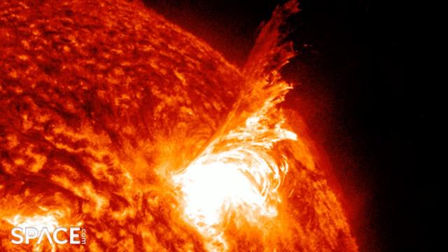 Solar flare produces amazing plasma plume that is seen by spacecraft