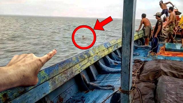 Fishermen Turn Pale When They See This Appear In The Middle Of Ocean