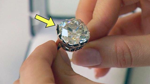 Woman Wears $13 Ring For 30 Years, Looks Again And Realizes She’s A Millionaire