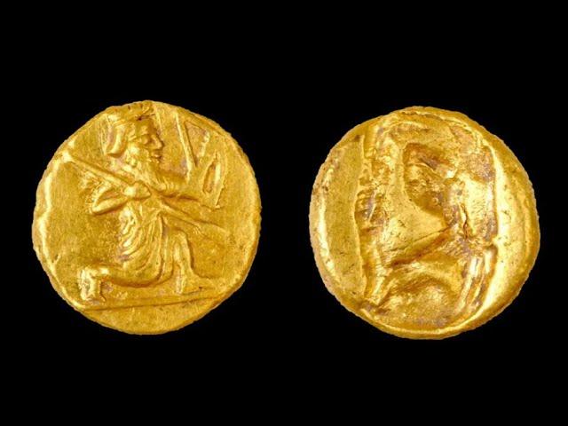 Persian Gold Coins Unearthed in Notion