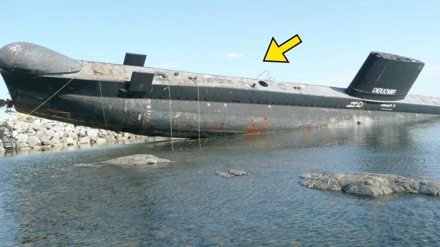 Lost WWII Submarine Finally Discovered - Experts Turn Pale When They Discovered This Inside!