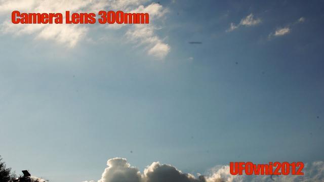 Observations d'OVNIS dans le ciel bleu (UFO Sightings In The Blue Sky) 10/07/2024 - 9 p.m.