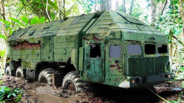 Hiker Finds Old War Truck Deep In Forest. He Immediately Calls For Help After Seeing This