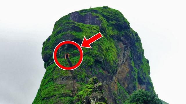 Hikers Discover Hidden Tomb On Mountaintop, They Turn Pale After Seeing What's Inside