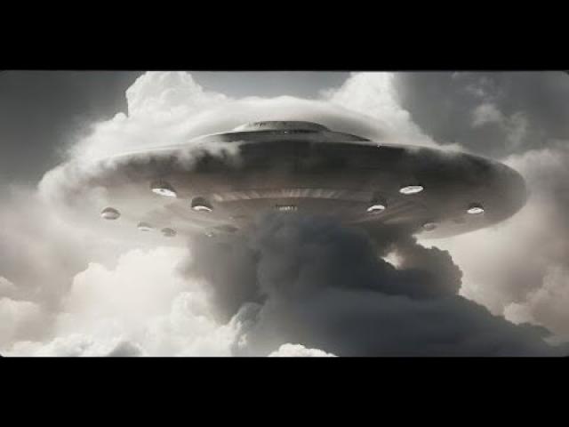 A real huge UFO caught on video in Hungary, June 2024