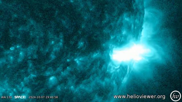 Sunspot blasts third powerful x-flare in a week