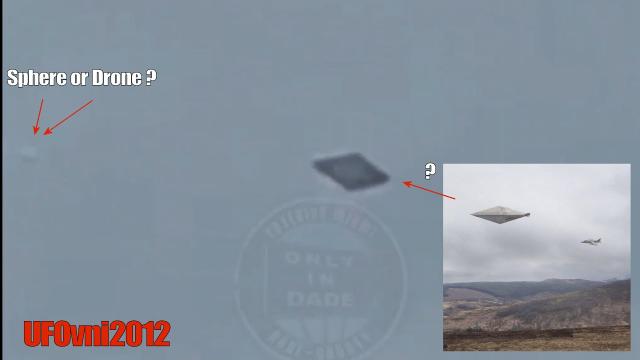 OVNI de Calvine à côte du drone à Miami (Calvine's UFO next to the drone in Miami)