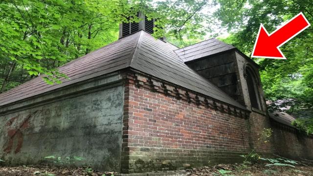 Man Finds Hidden House Without Doors Or Windows - He Calls The Police When Seeing What’s Inside